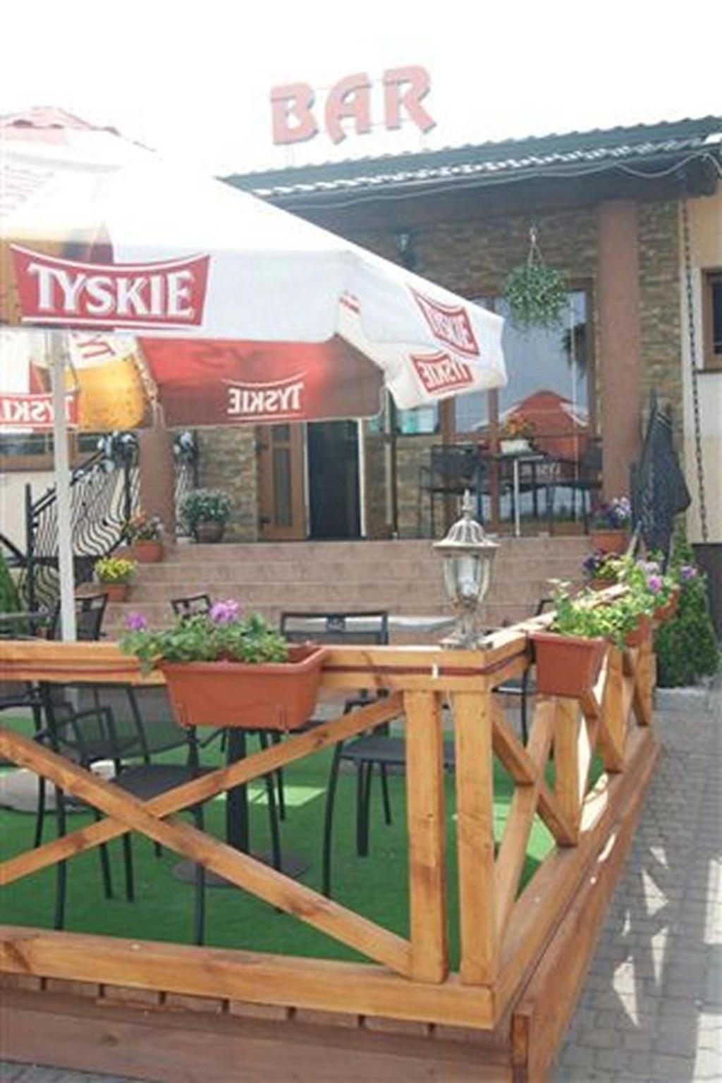 Pokoje Goscinne Gum-Bar Biskupice (Poznan) Exterior foto